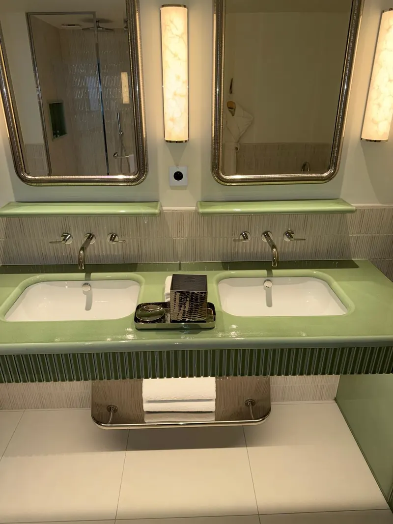 Double vasque en céramique verte